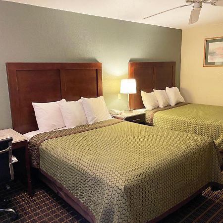 Great Western Inn & Suites Carlsbad Buitenkant foto
