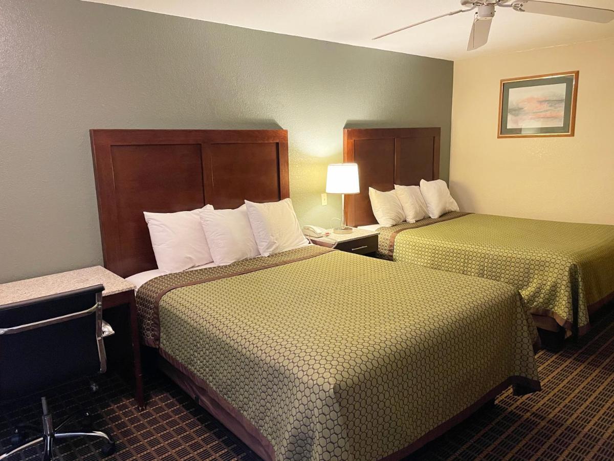 Great Western Inn & Suites Carlsbad Buitenkant foto