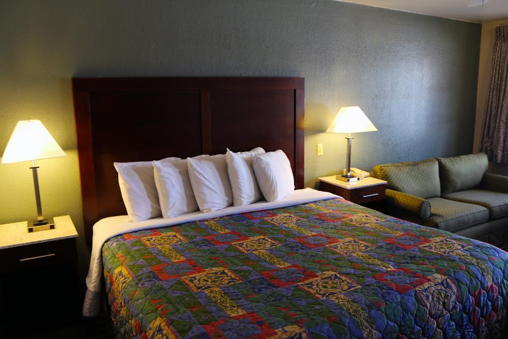 Great Western Inn & Suites Carlsbad Buitenkant foto